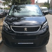 Peugeot Traveller L3H1 pro 9 osob, 88 kW